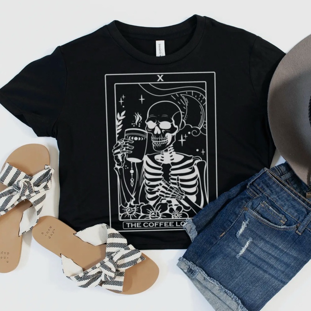 Cropped coffee lover T-Shirtrt🖤